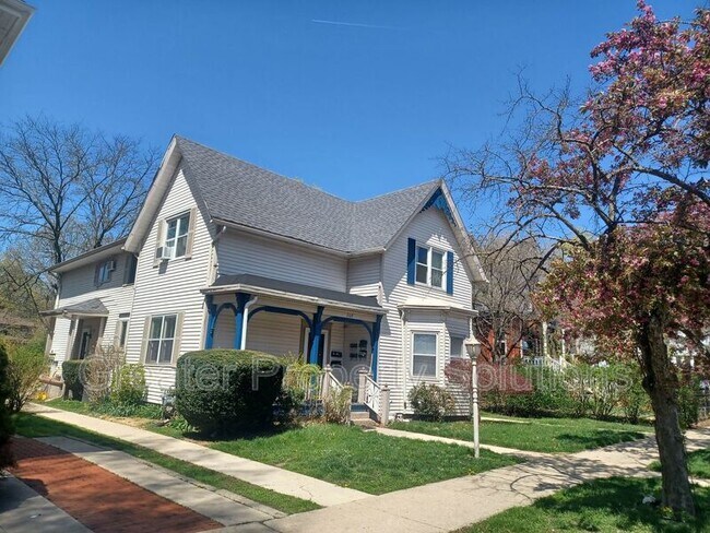 Primary Photo - 307 Washington St