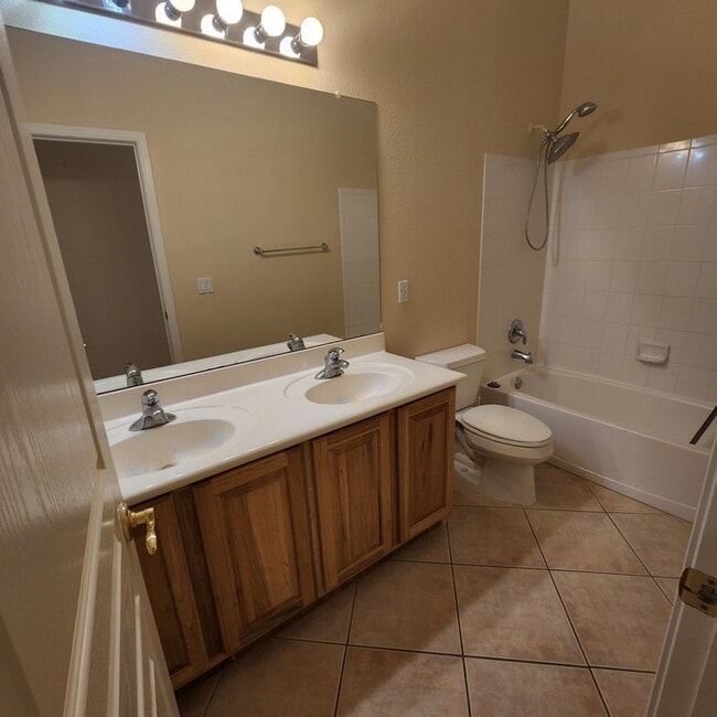 Building Photo - 7539 W Desert Crystal Ct