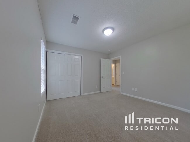 Building Photo - 244 Wild Olive Dr