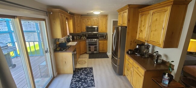 Building Photo - 7953 S 800 E