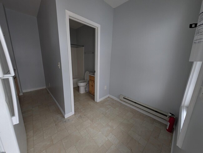 Building Photo - 12 N Iowa Ave