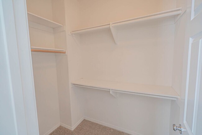 Building Photo - 23932 Windward Ln