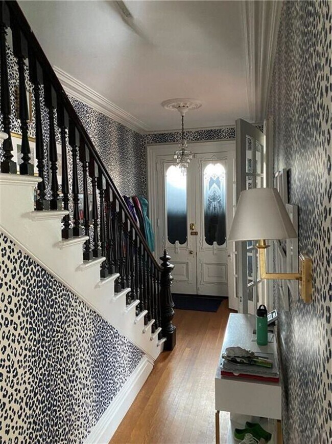 Building Photo - 40 Trumbull St