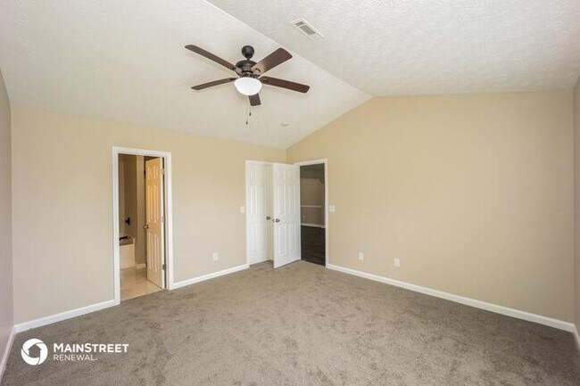 Building Photo - 9459 SLEEPY HOLLOW LN, JONESBORO, GA 30238