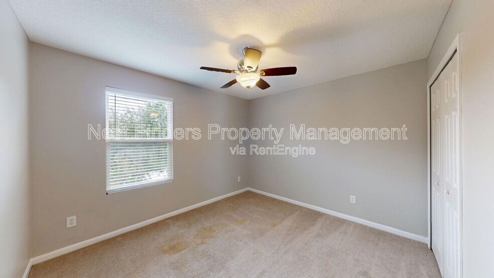 Building Photo - 105 N Aberdeenshire Dr