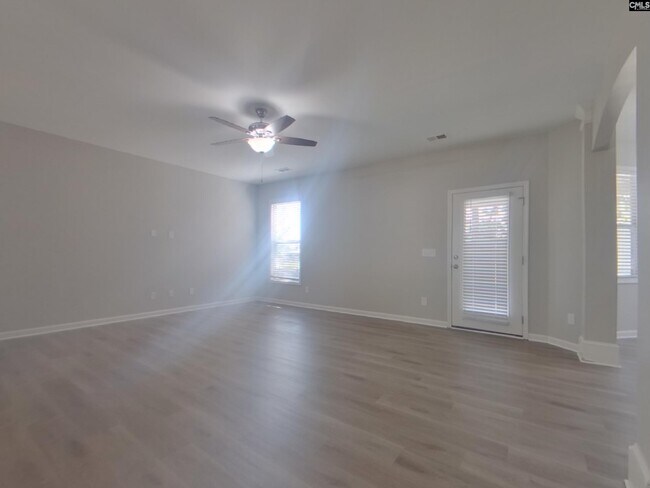Building Photo - 154 Greenbank Dr