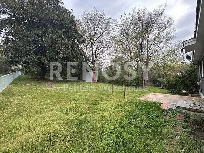 Building Photo - three-bedroom, two-bathroom Section 8 accepted home in the Inglenook-Tarrant