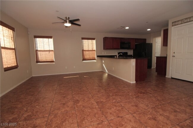 Building Photo - 676 Swift Eagle Ave
