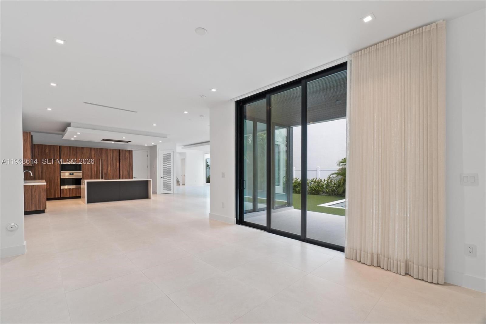 Building Photo - 10536 NW 67th Ter