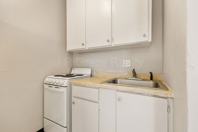 Building Photo - 2807 Bellmead Dr