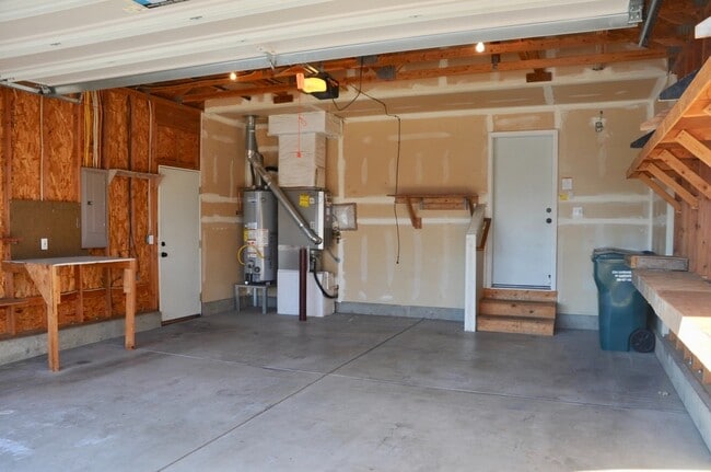 Building Photo - 3 bed 2 bath rancher with A/C