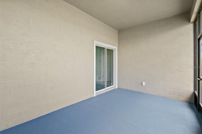Building Photo - 4 Lindsay Dr