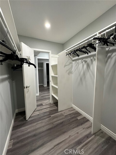 Building Photo - 1127 E Del Mar Blvd