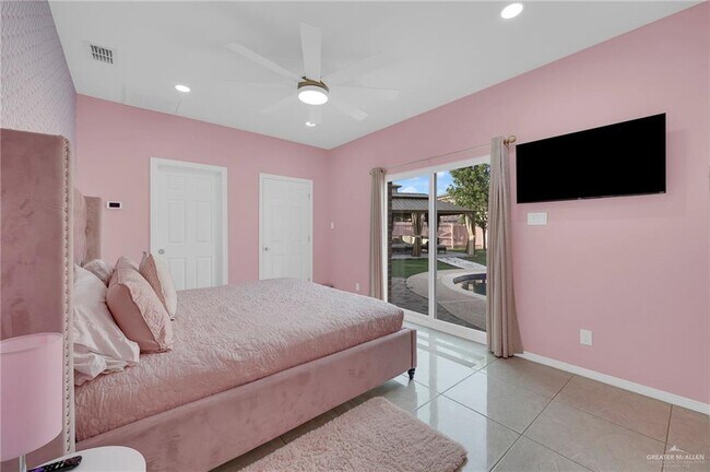 Building Photo - 32 Robin Ave