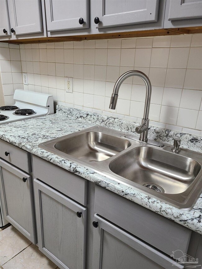 Building Photo - 612 McCarroll Rd