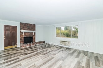 Building Photo - 2331 15th St NE