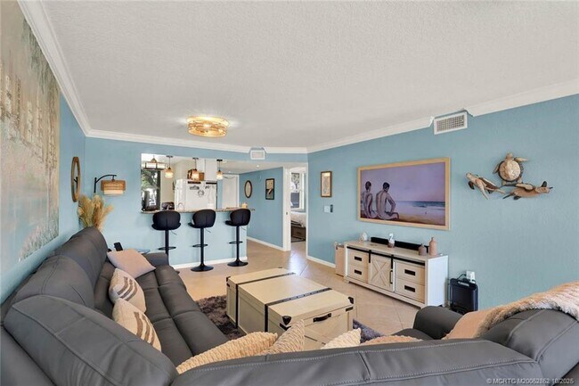 Building Photo - 10680 S Ocean Dr