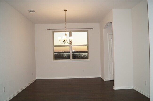 Building Photo - 2056 Meliana Dr