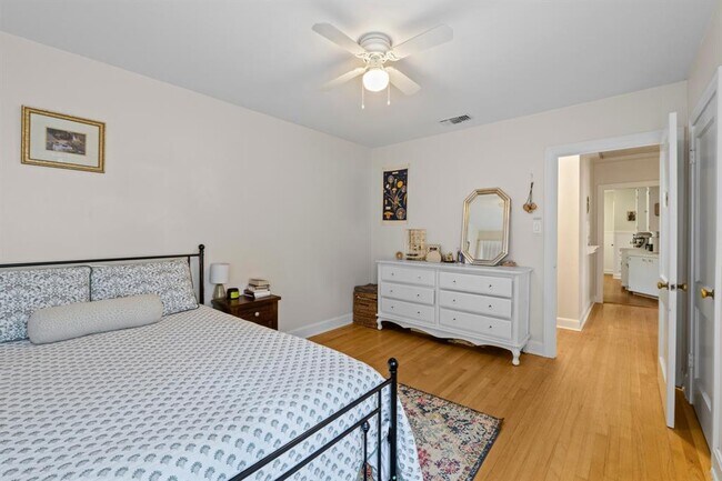 Building Photo - 3206 Kerbey Ln