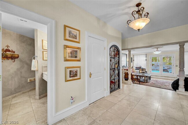 Building Photo - 7258 Loma Alta Cir