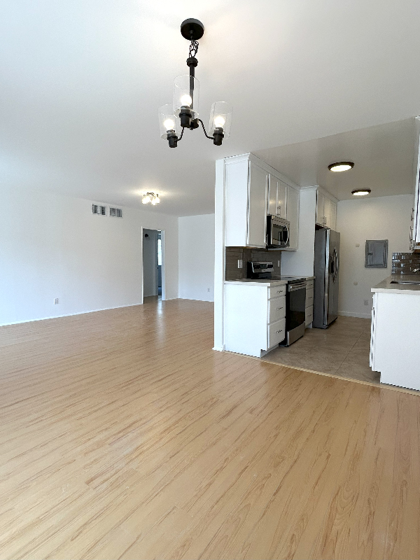 Building Photo - 1849 S Bentley Ave