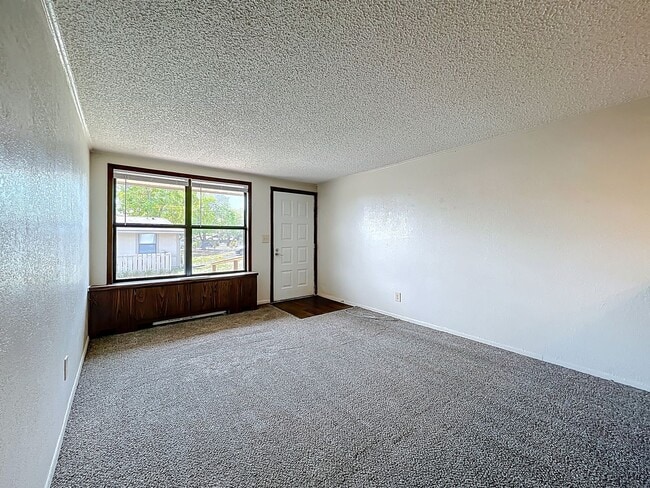 Building Photo - The Hampton - 1 Bedroom 1 Bathroom with inside laundry