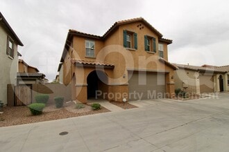 Building Photo - 1537 S Loren Ln