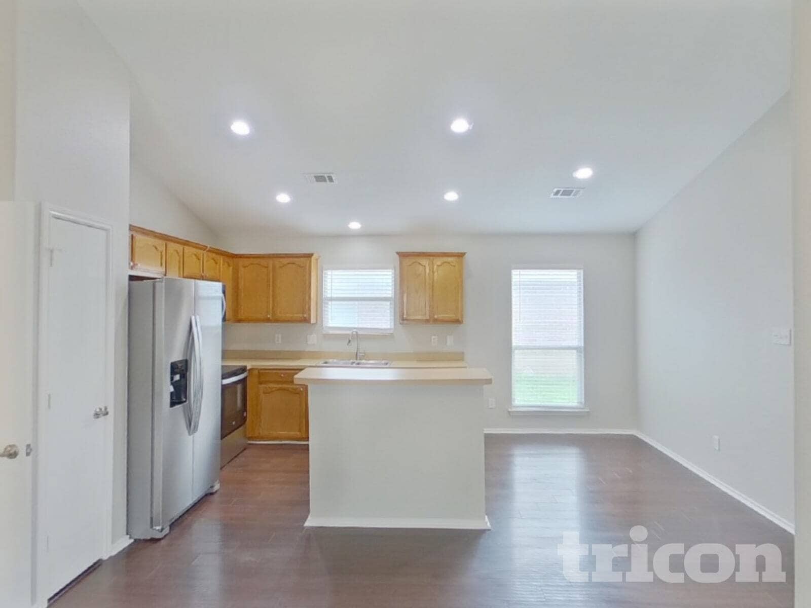 Building Photo - 1145 Boxwood Dr