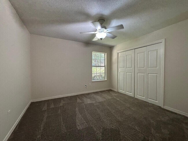 Building Photo - 310 Shoal River Dr