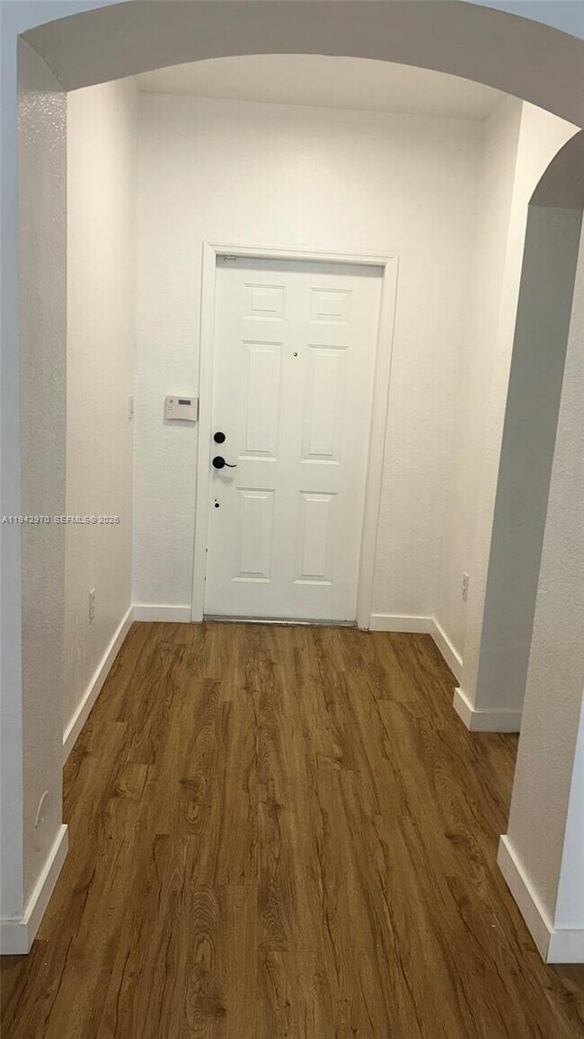 Building Photo - 10740 NW 83rd St