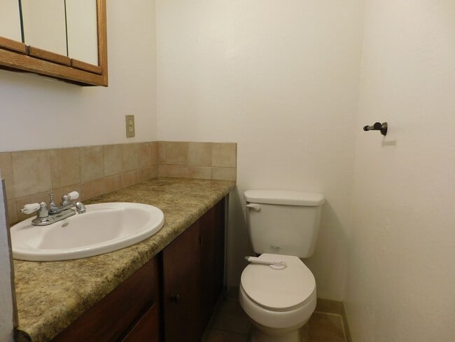 Building Photo - Spacious Ranch in Orchard Mesa