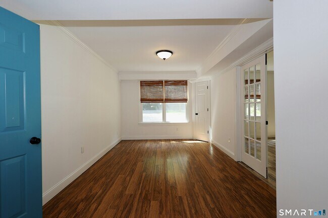 Building Photo - 15 Maple Shade Rd