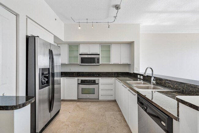 Building Photo - 235 NE 1st St