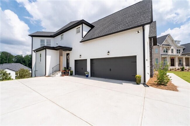 Building Photo - 4510 Hawthorn Cir