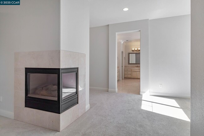 Building Photo - 1423 Homestead Ave