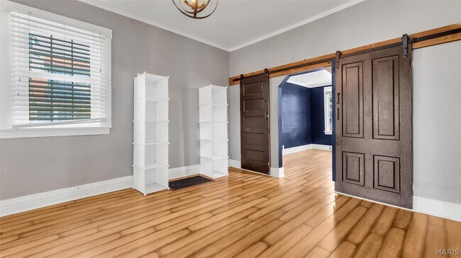 Building Photo - 6622 Crest Ave