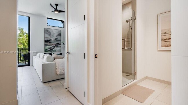 Building Photo - 1030 15th St