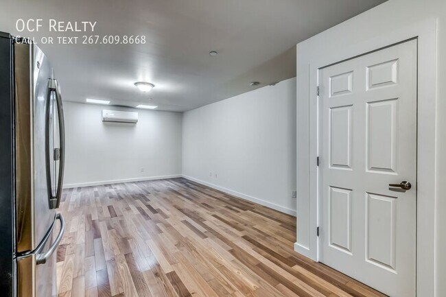 Building Photo - 4122 Haverford Ave