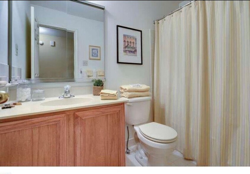 Building Photo - 36 Kennedy Dr