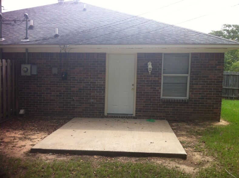 Building Photo - 1813 Jefferson Ave