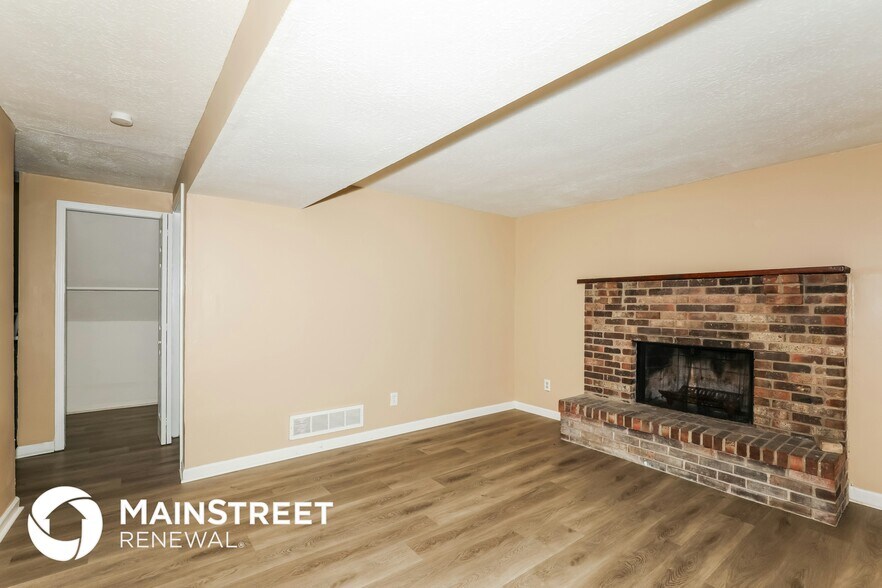 Building Photo - 5804 Coppock Ln