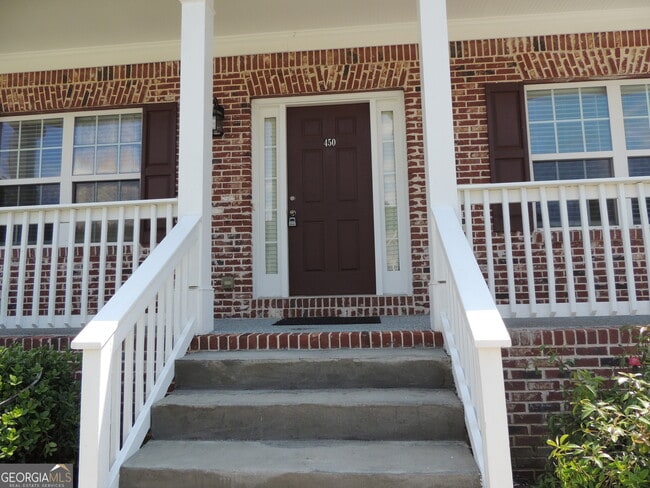 Building Photo - 450 MacLand Dr