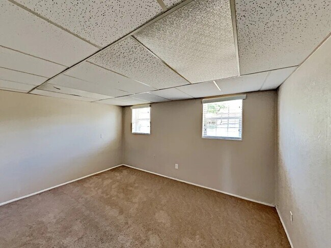 Building Photo - 8915 W 92nd Ave