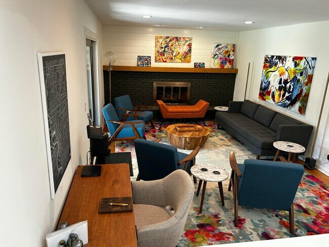 Building Photo - 487 Longfellow Ave