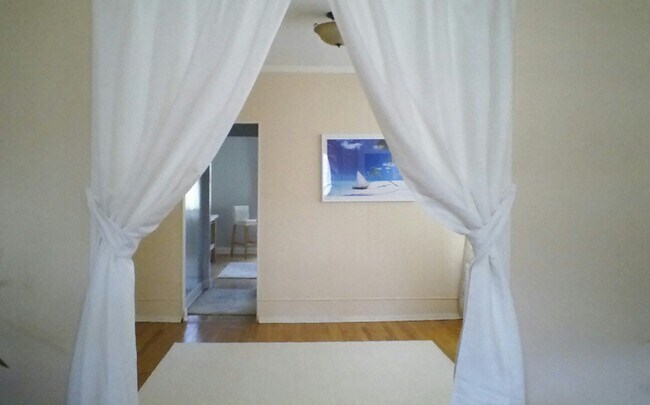 Living Room - 1121 Washington St