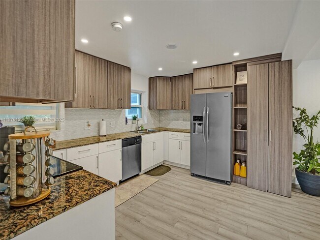 Building Photo - 3291 SW 44th St