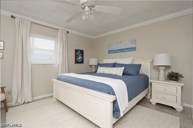 Building Photo - 940 3rd St S