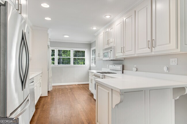 Building Photo - 1194 Spring Valley Ln NE