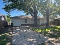 Building Photo - 1105 Fisher St