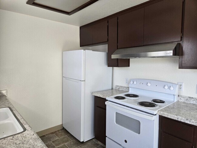 Building Photo - 1706 Elayne Dr